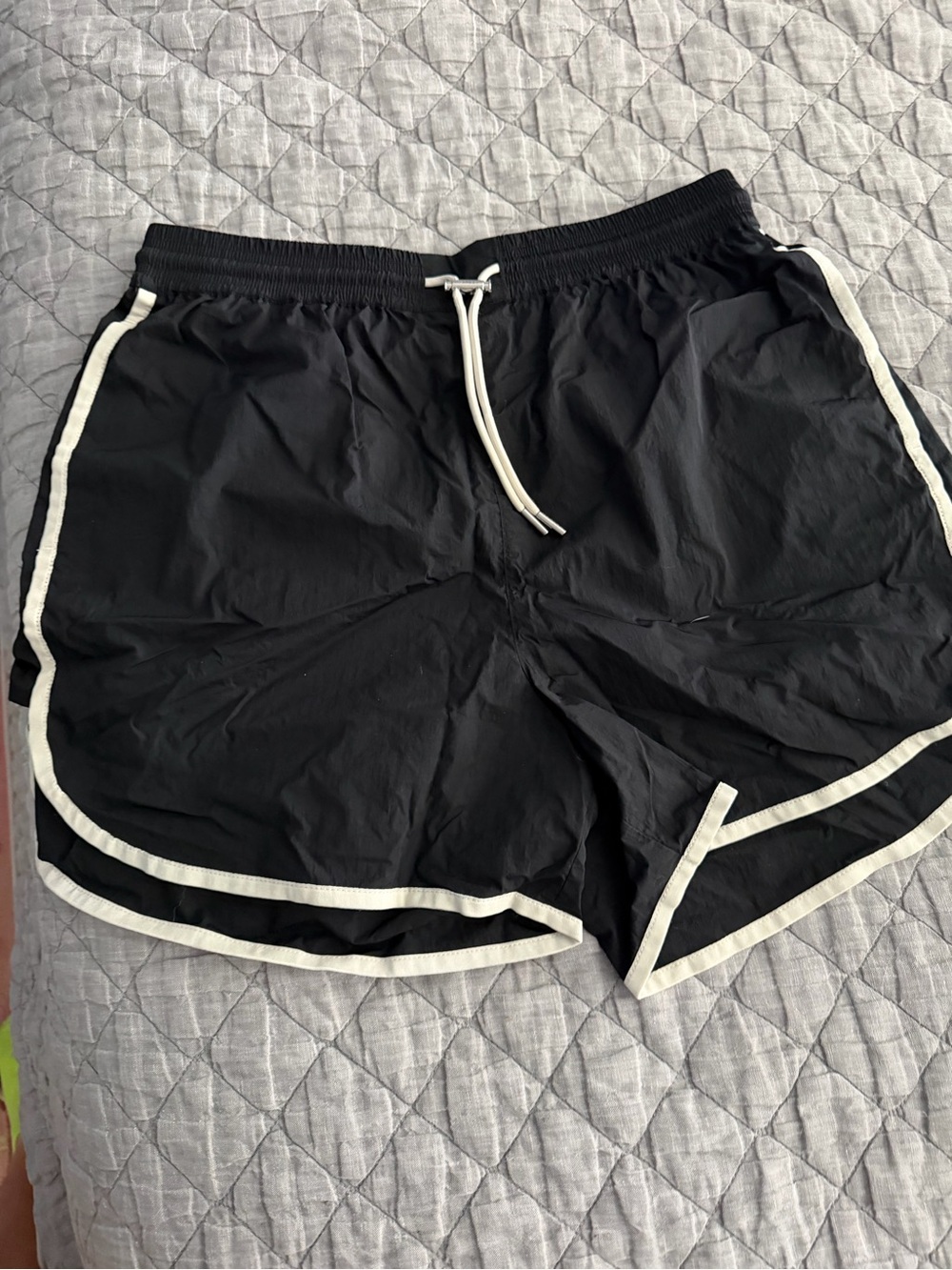 Varley Harmon High Rise Black Shorts